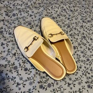 Old Navy Cream Croc-Embossed Backless Loafers with Gold Bit